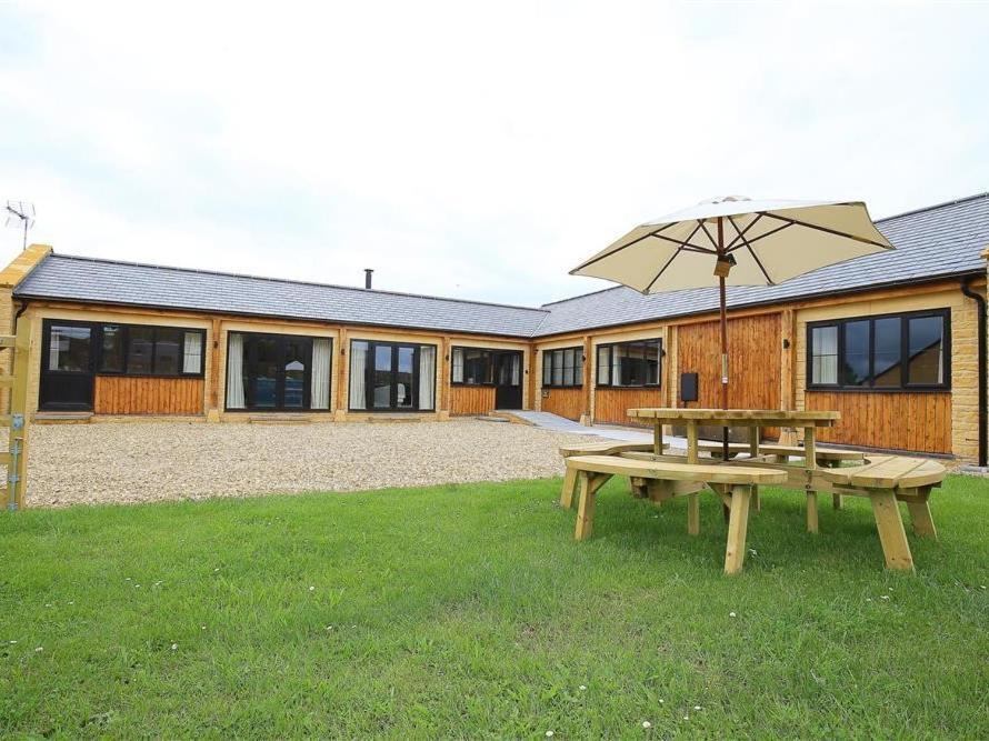 Villa Park Stables Wyck Rissington Exterior foto